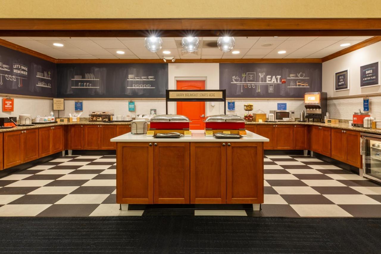 Hampton Inn & Suites Jacksonville Deerwood Park Exteriör bild