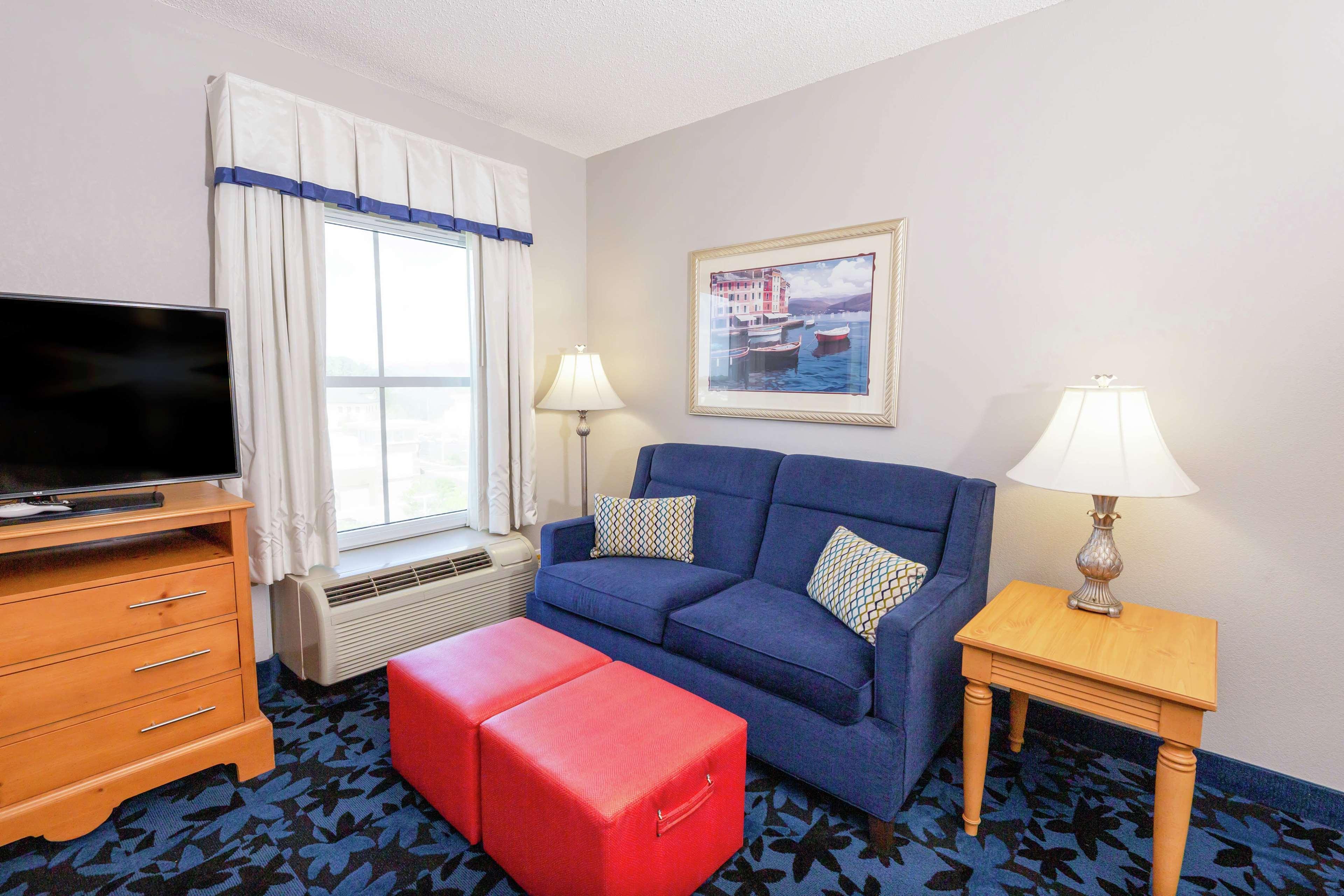 Hampton Inn & Suites Jacksonville Deerwood Park Exteriör bild