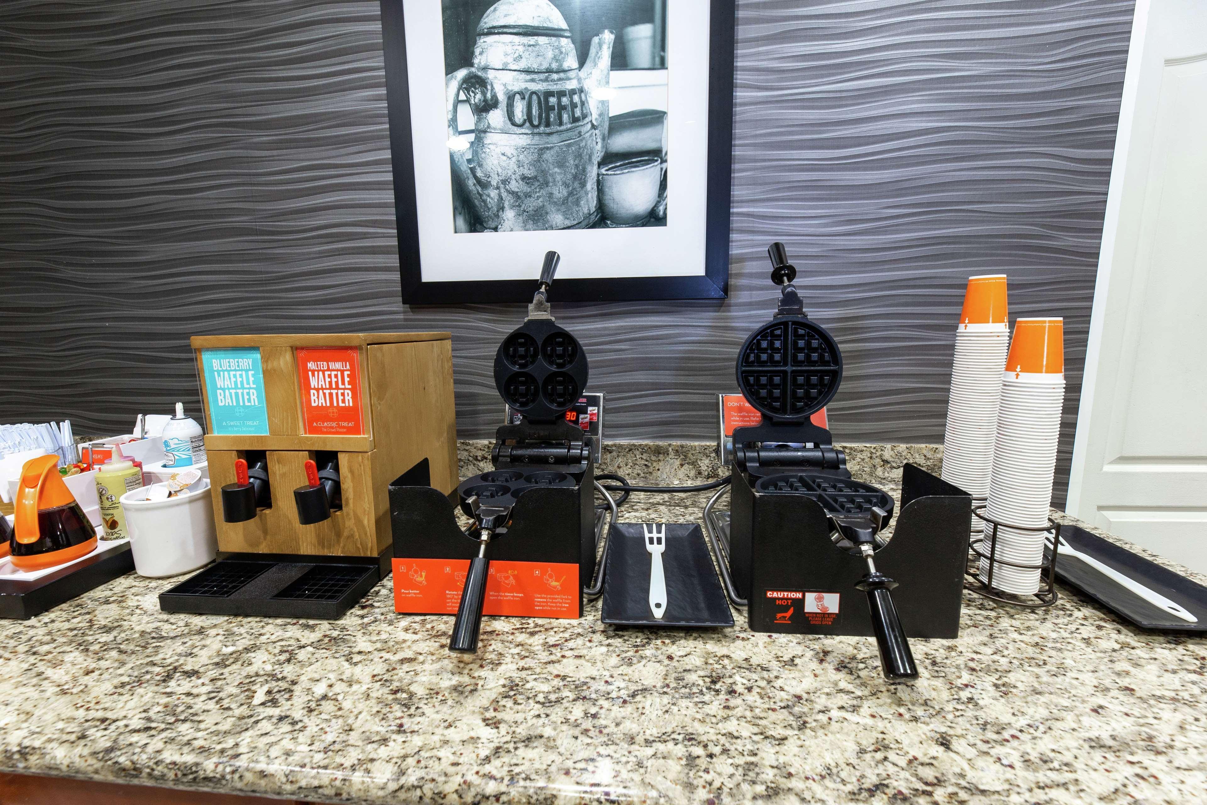 Hampton Inn & Suites Jacksonville Deerwood Park Exteriör bild