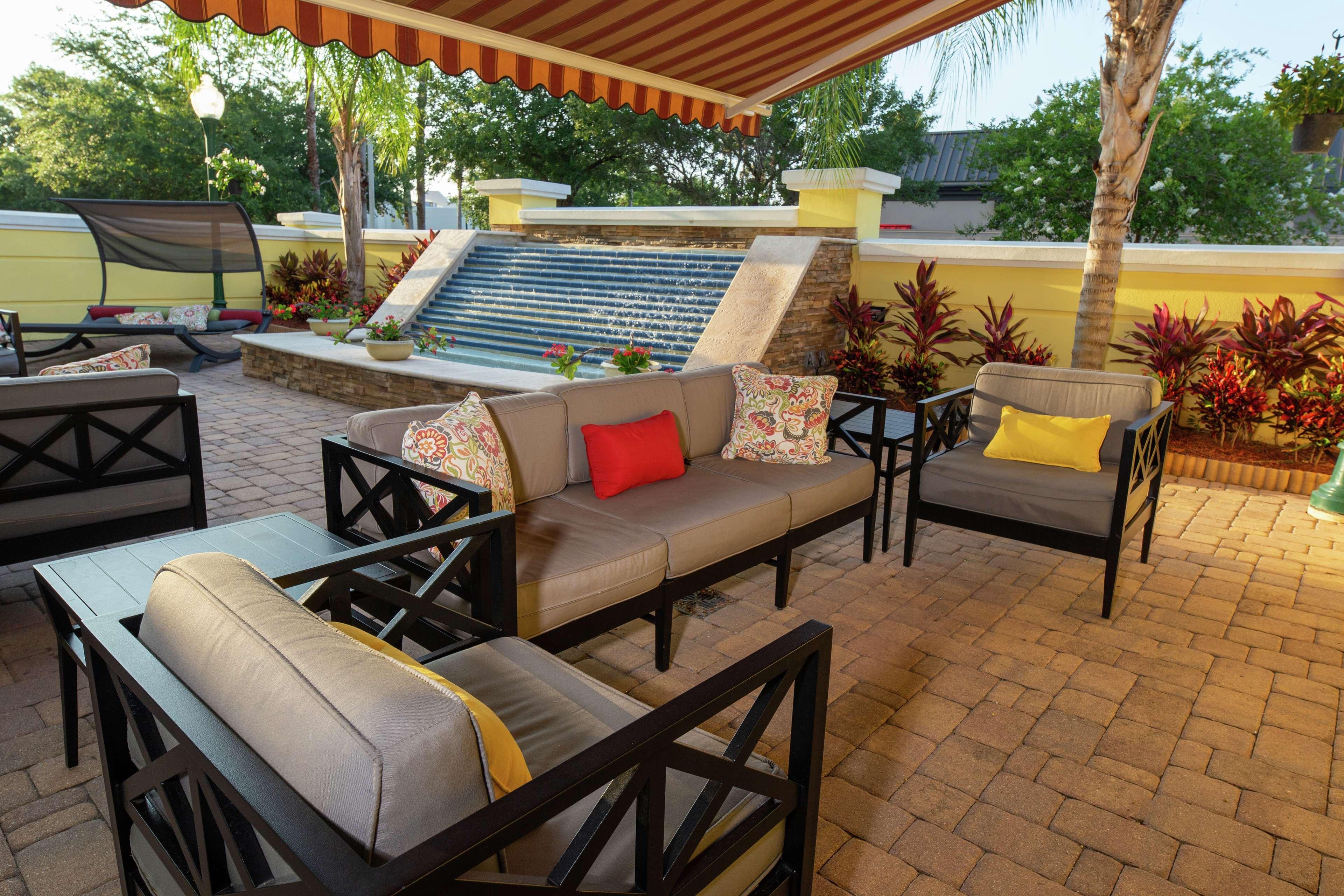 Hampton Inn & Suites Jacksonville Deerwood Park Exteriör bild