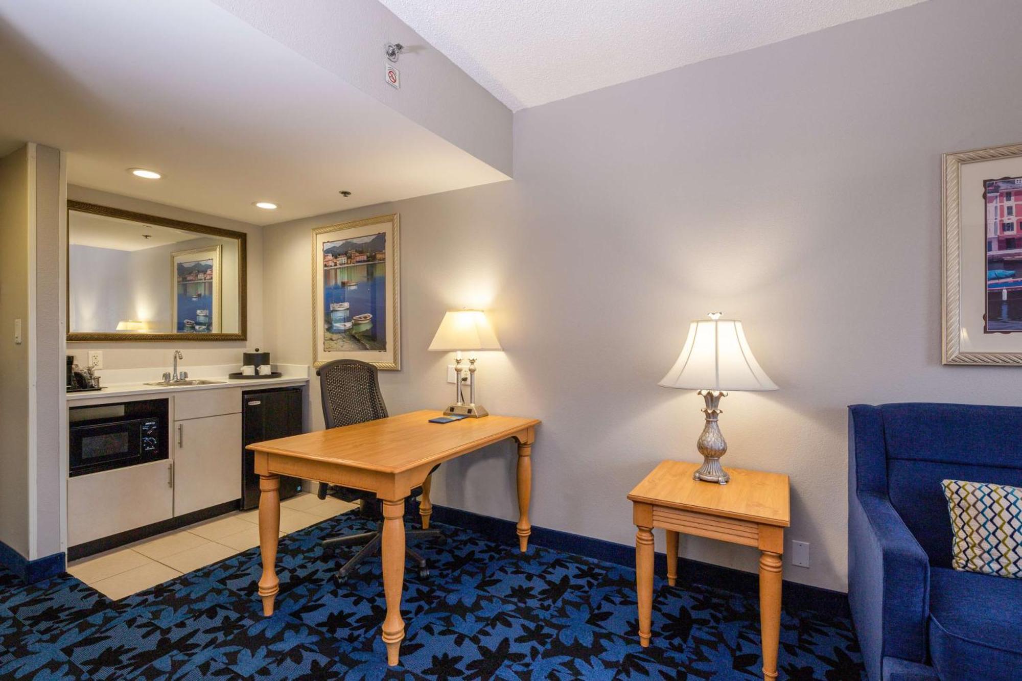 Hampton Inn & Suites Jacksonville Deerwood Park Exteriör bild
